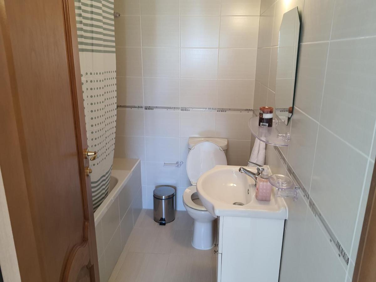 Lovely Apartment At The City Center Of Пафос Екстериор снимка